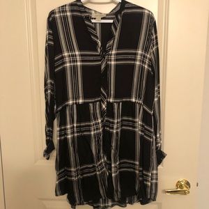 Black + white with silver thread tunic top